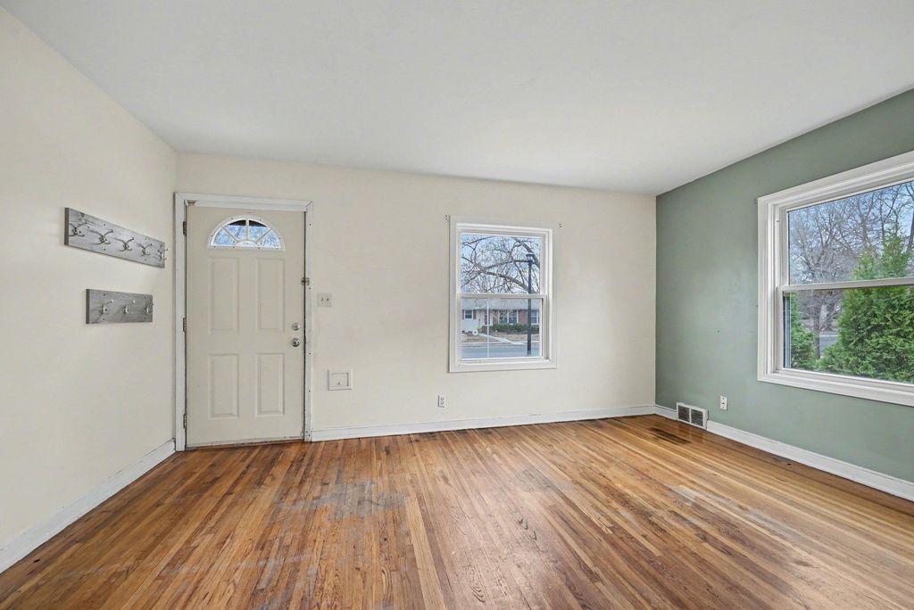 Photo of 5528 Penn Avenue S, Minneapolis, MN 55419 (MLS # 7044904)