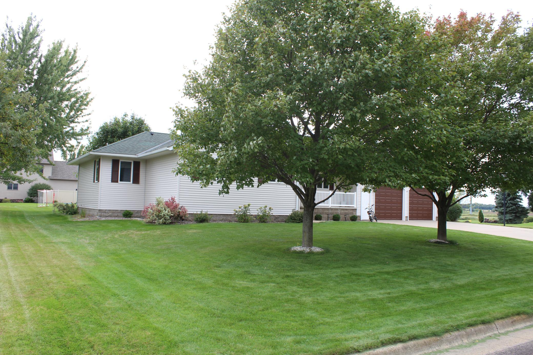 705 Eagle Drive SW