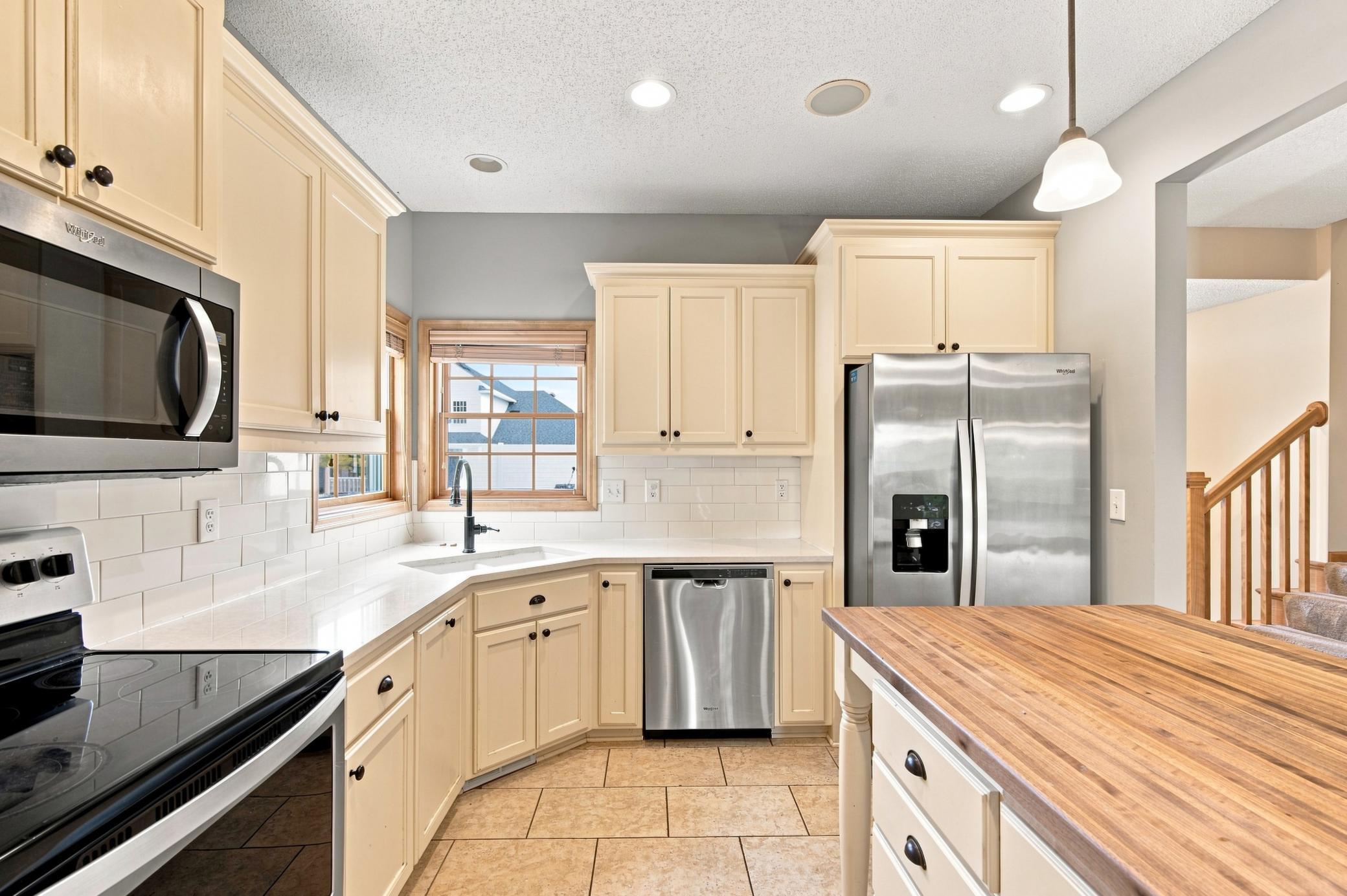 11649 Laketowne View