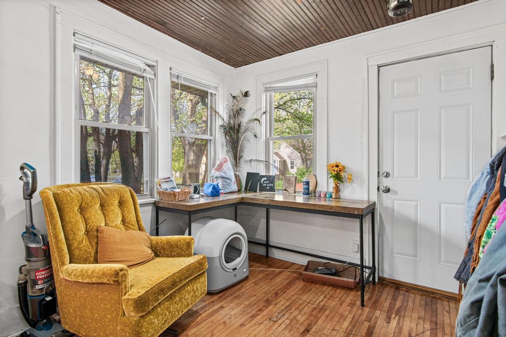 Photo of 3236 James Avenue N, Minneapolis, MN 55412 (MLS # 7073439)