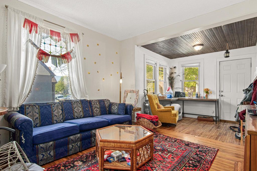 Photo of 3236 James Avenue N, Minneapolis, MN 55412 (MLS # 7073439)