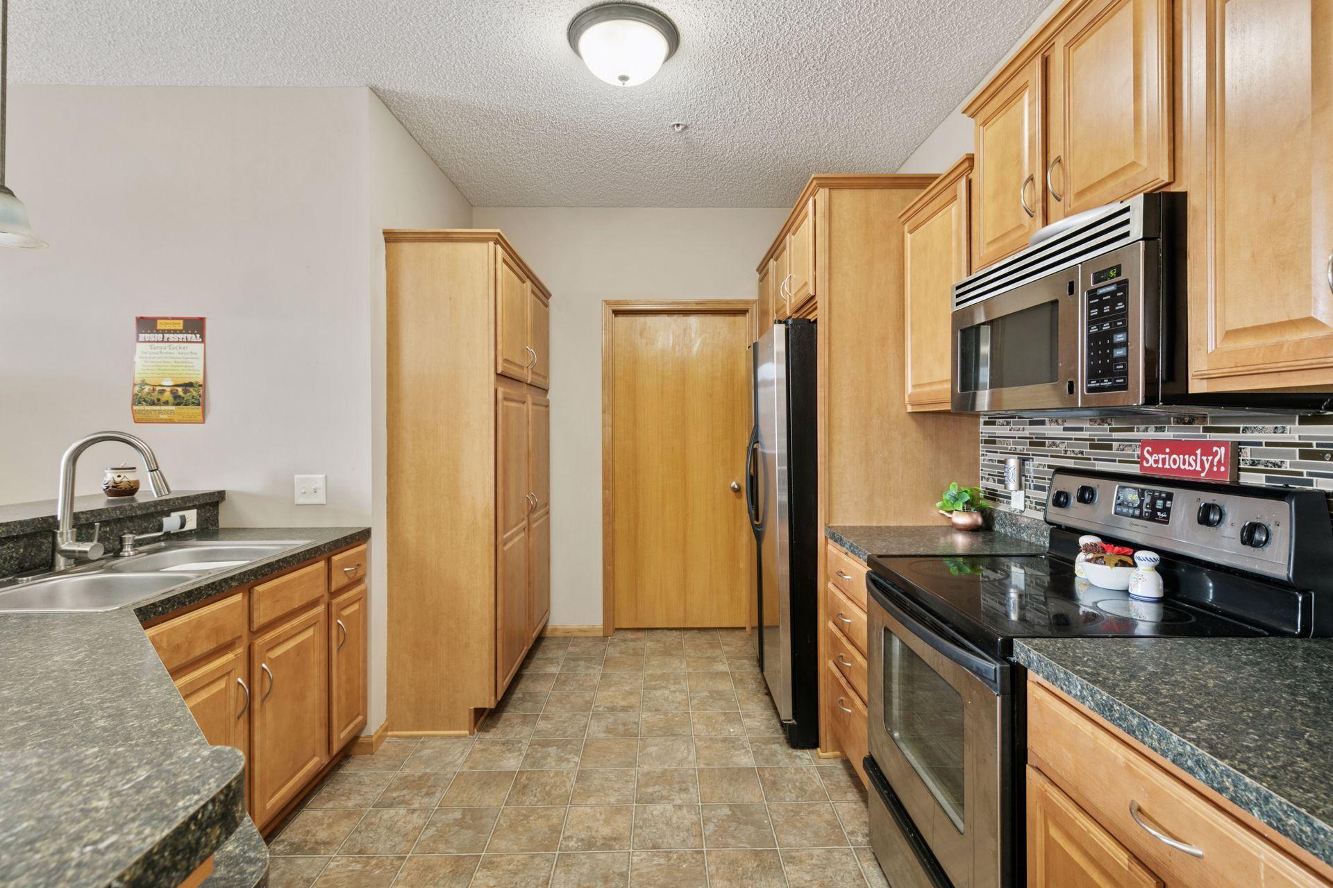 14567 Florissant Path R302