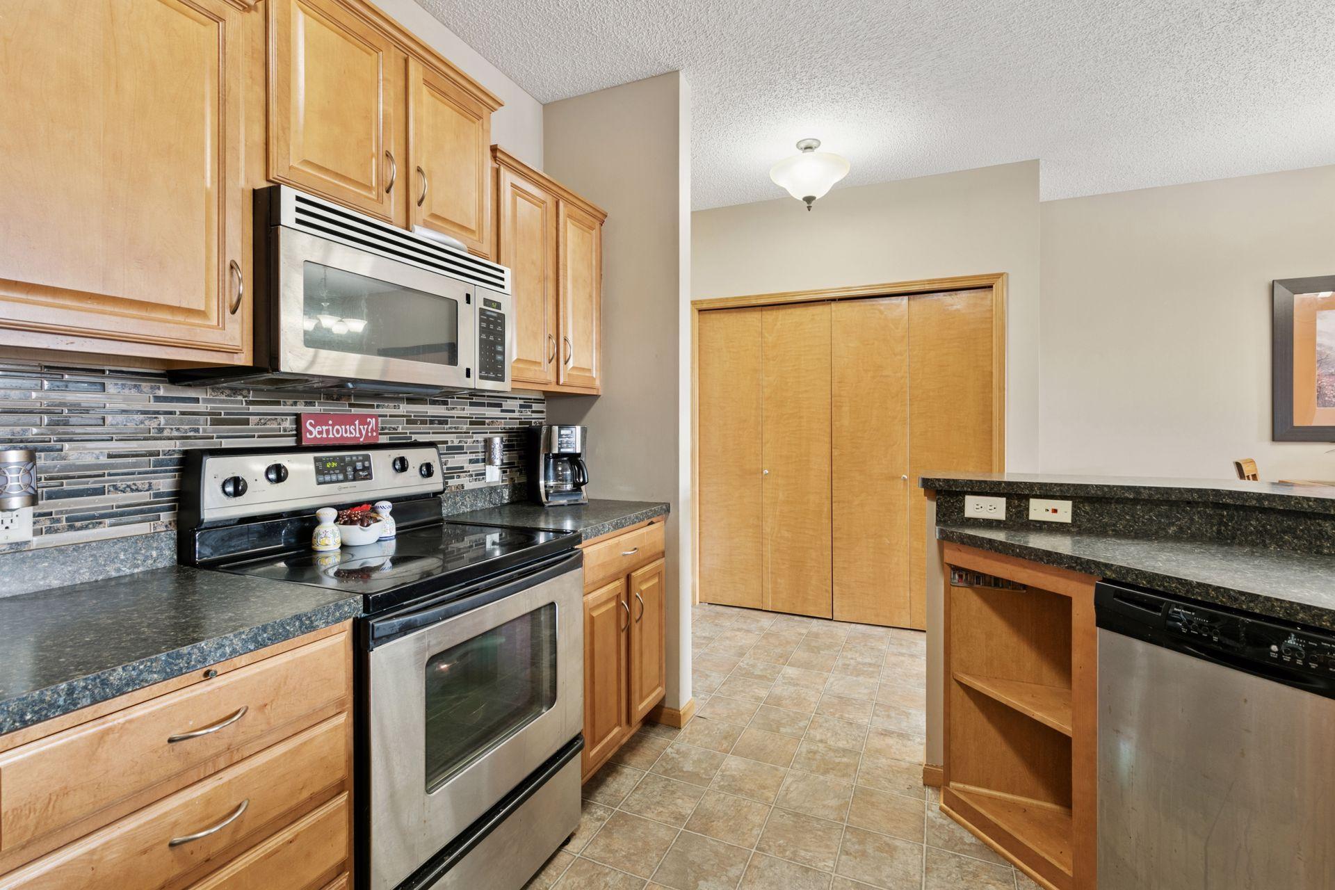 14567 Florissant Path R302