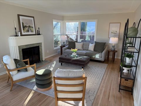 1581 Pinehurst Avenue Saint Paul MN 55116