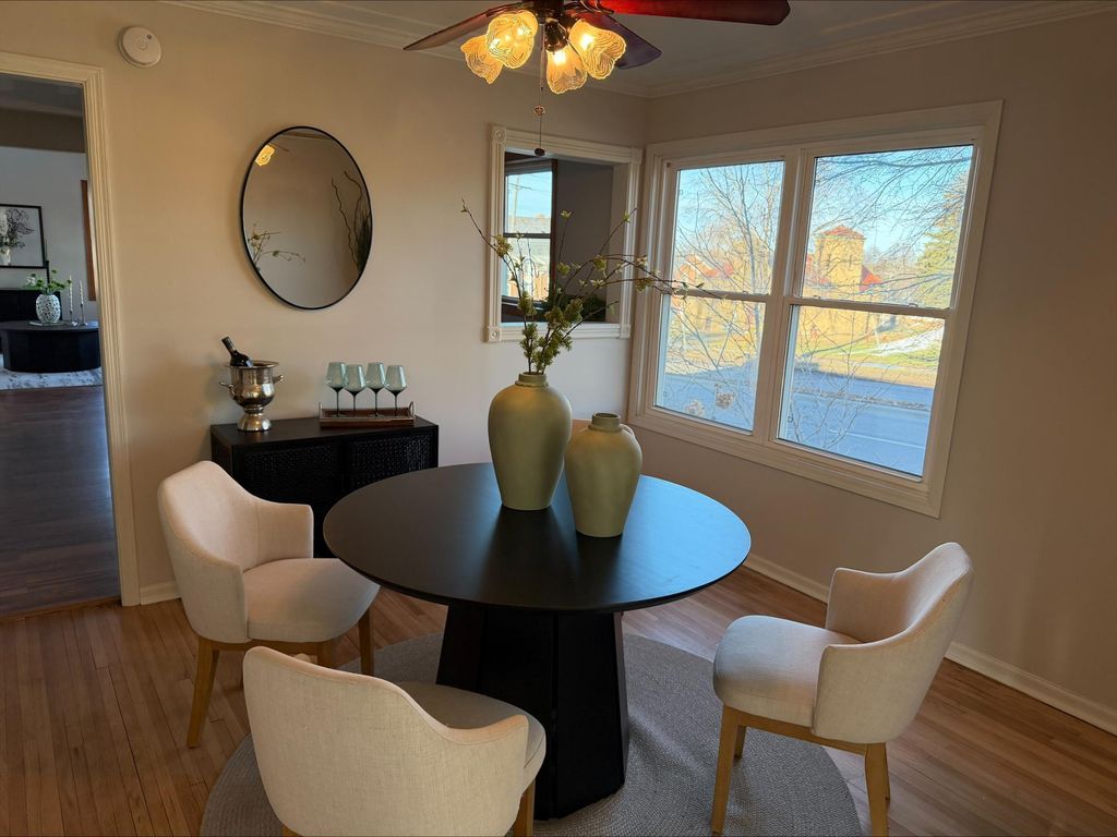 Photo of 1581 Pinehurst Avenue, Saint Paul, MN 55116 (MLS # 7031635)