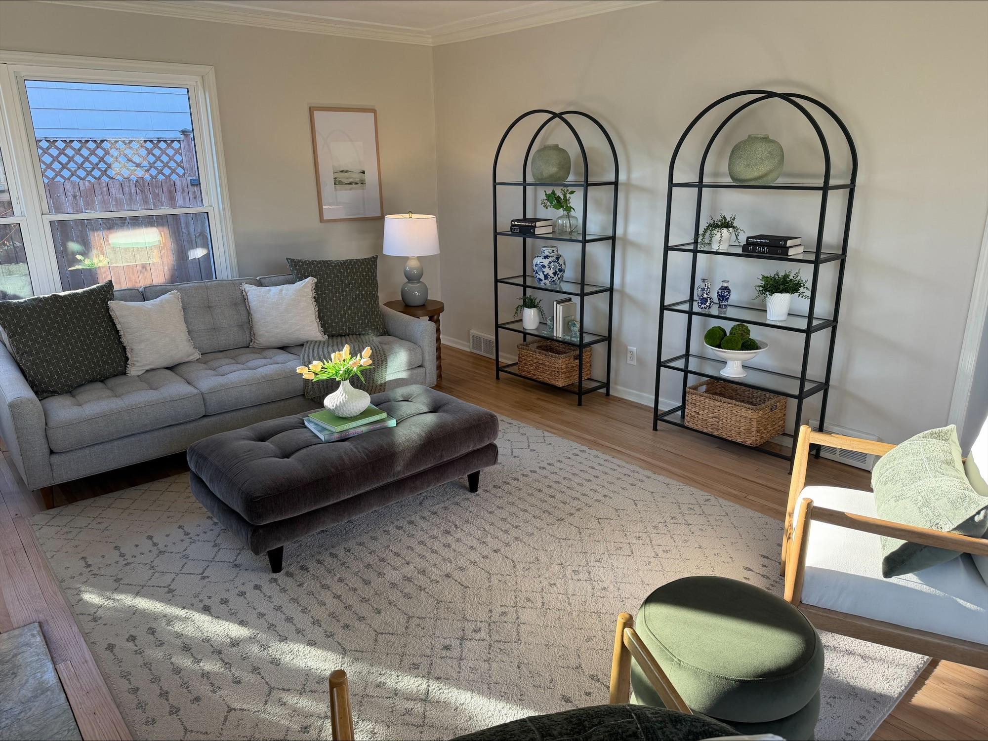 1581 Pinehurst Avenue