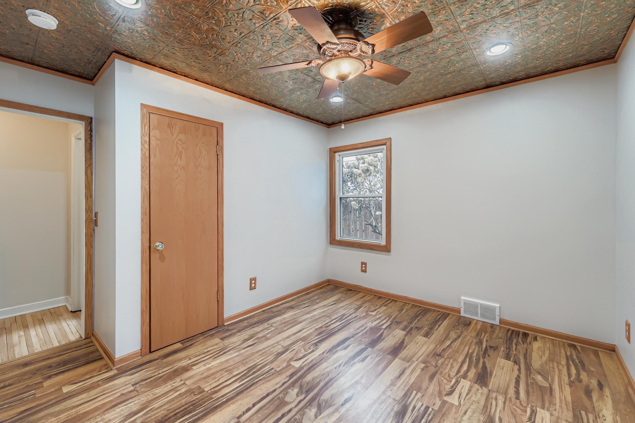 1581 Pinehurst Avenue