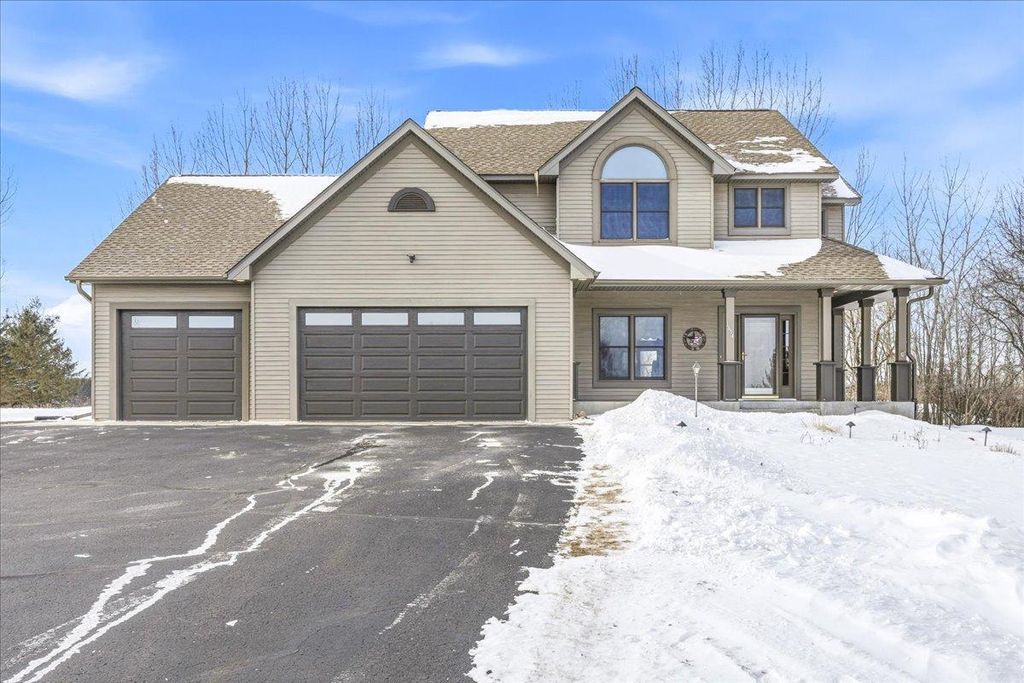 Photo of 1654 Waters Edge Drive, New Richmond, WI 54017 (MLS # 7011268)