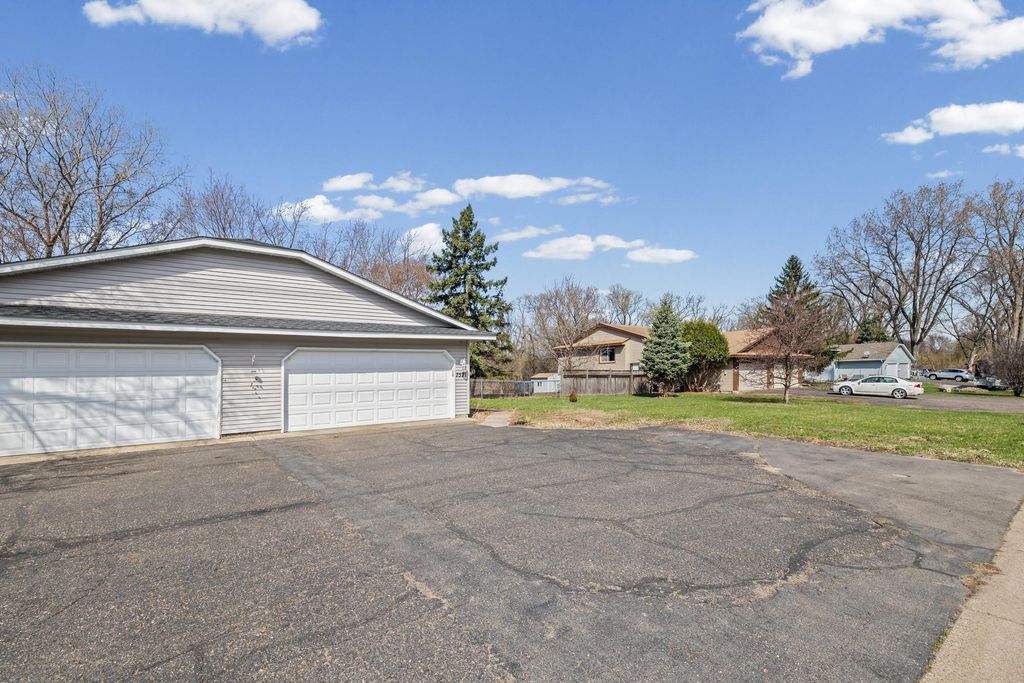 Photo of 7521 Xerxes Avenue N, Brooklyn Park, MN 55444 (MLS # 7034206)