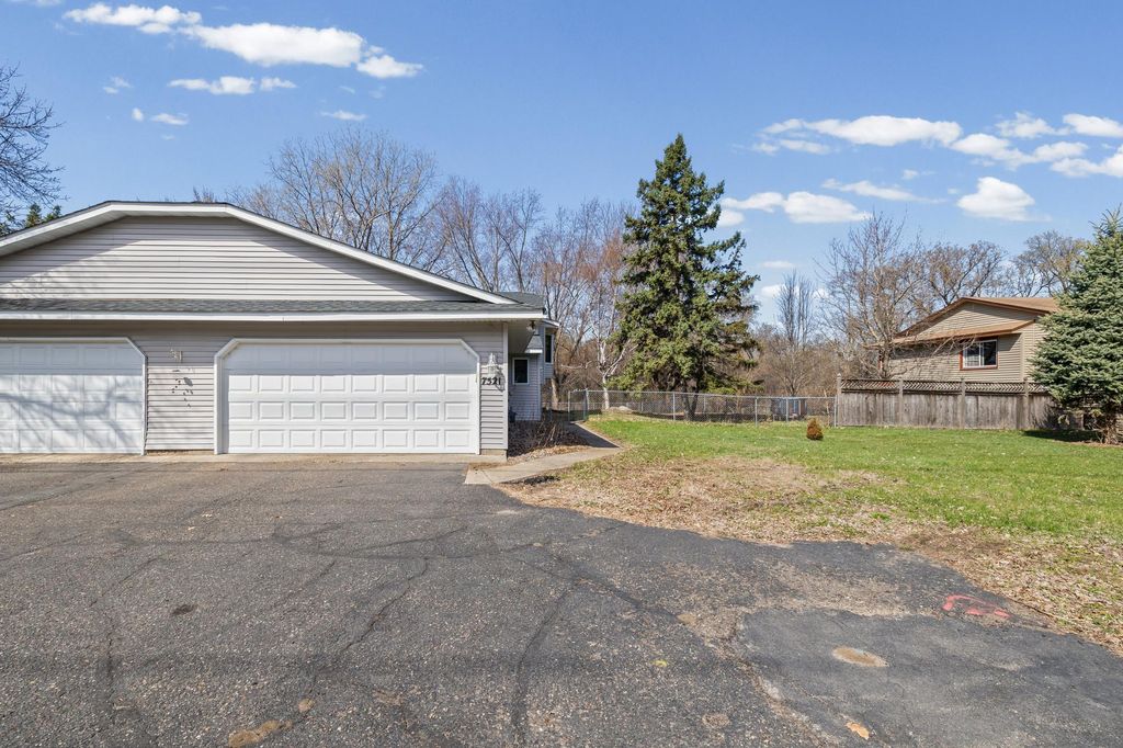 Photo of 7521 Xerxes Avenue N, Brooklyn Park, MN 55444 (MLS # 7034206)