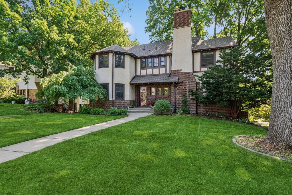 Photo of 5319 Upton Avenue S, Minneapolis, MN 55410 (MLS # 7008508)