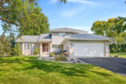 1748 Valley Ridge Place Chanhassen MN 55317