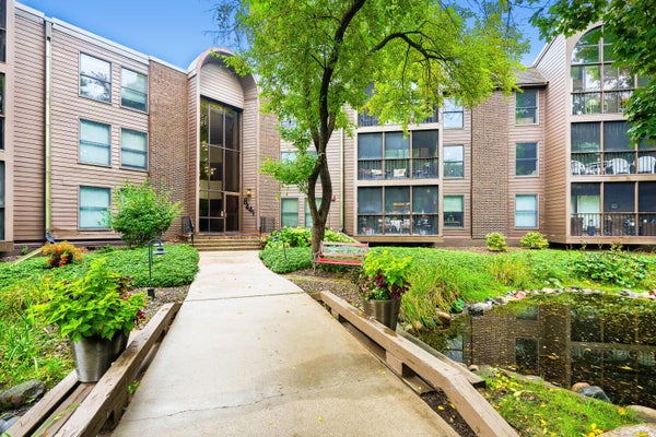 8441 IRWIN RD APT 106, MINNEAPOLIS, MN 55437 - Image f18d81d753783fdfd3e347ab8151f85d/2434362589