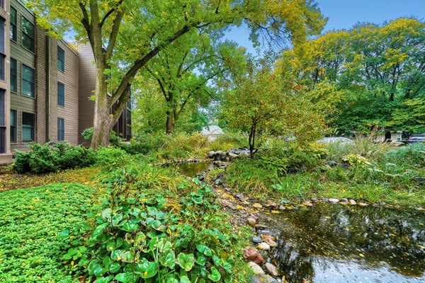 8441 IRWIN RD APT 106, MINNEAPOLIS, MN 55437 - Image f18d81d753783fdfd3e347ab8151f85d/2740116524