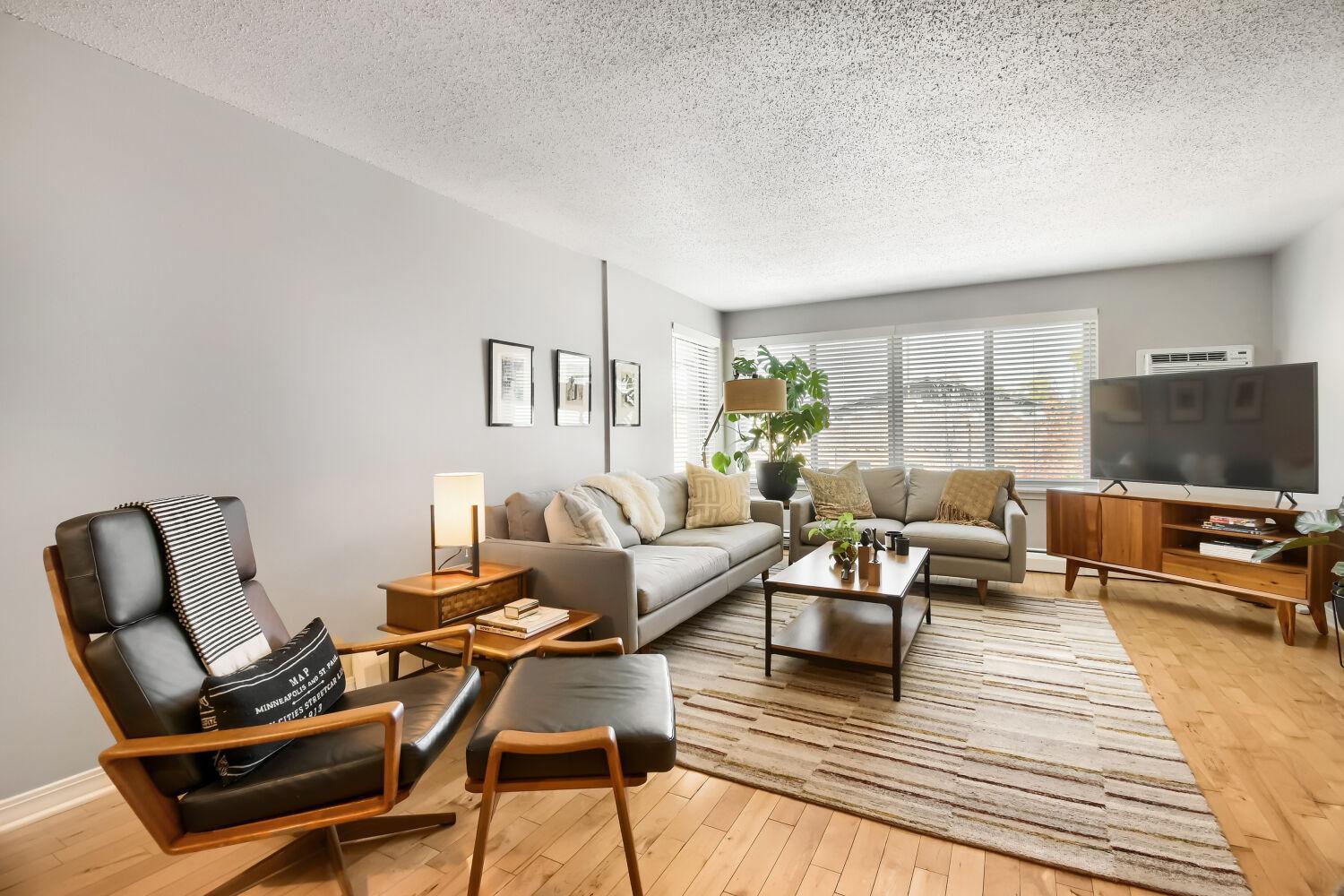 2727 W 43rd Street 412
