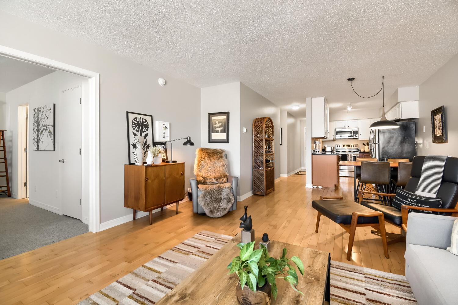 2727 W 43rd Street 412