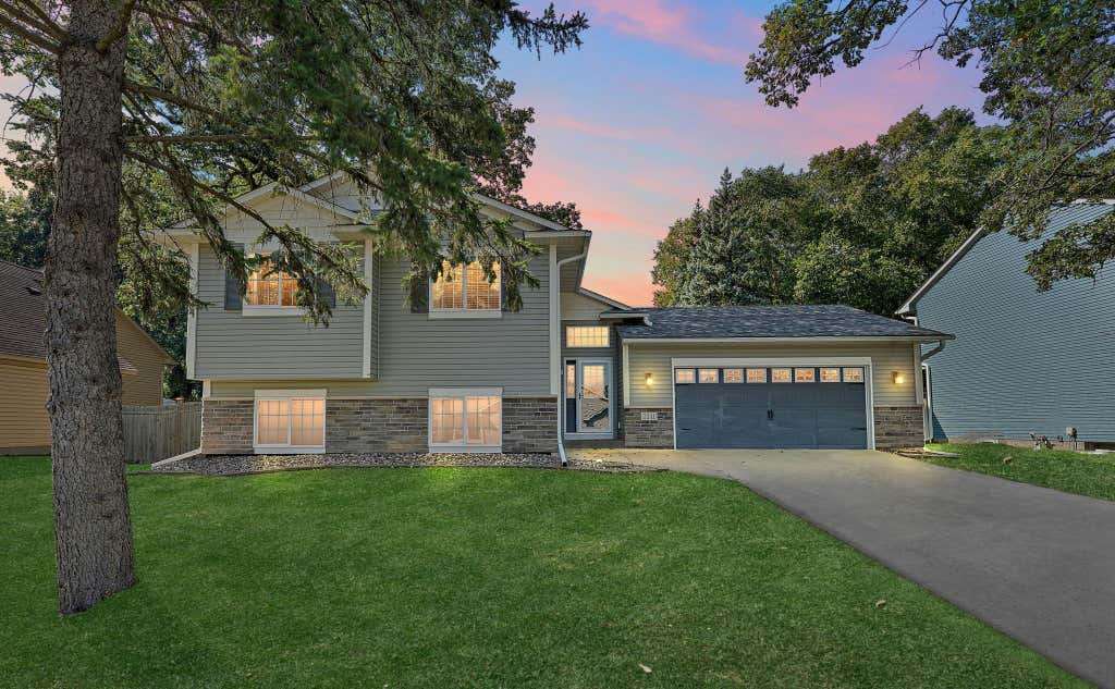 Photo of 2241 7th Street N, North Saint Paul, MN 55109 (MLS # 7120414)