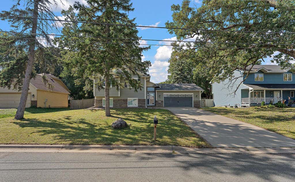 Photo of 2241 7th Street N, North Saint Paul, MN 55109 (MLS # 7120414)
