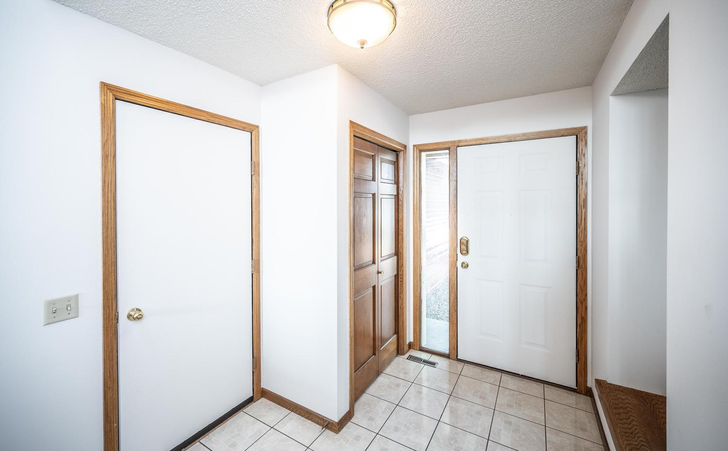 1500 Lakeview Curve