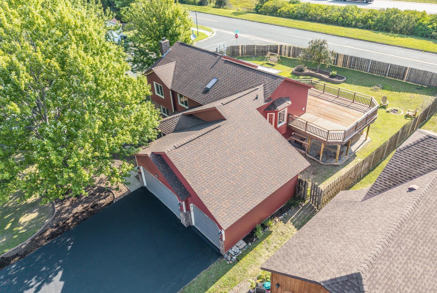 1500 Lakeview Curve