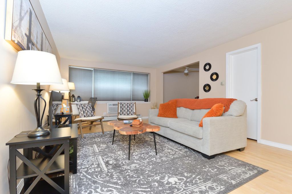 Photo of 2700 W 44th Street #115, Minneapolis, MN 55410 (MLS # 7050494)