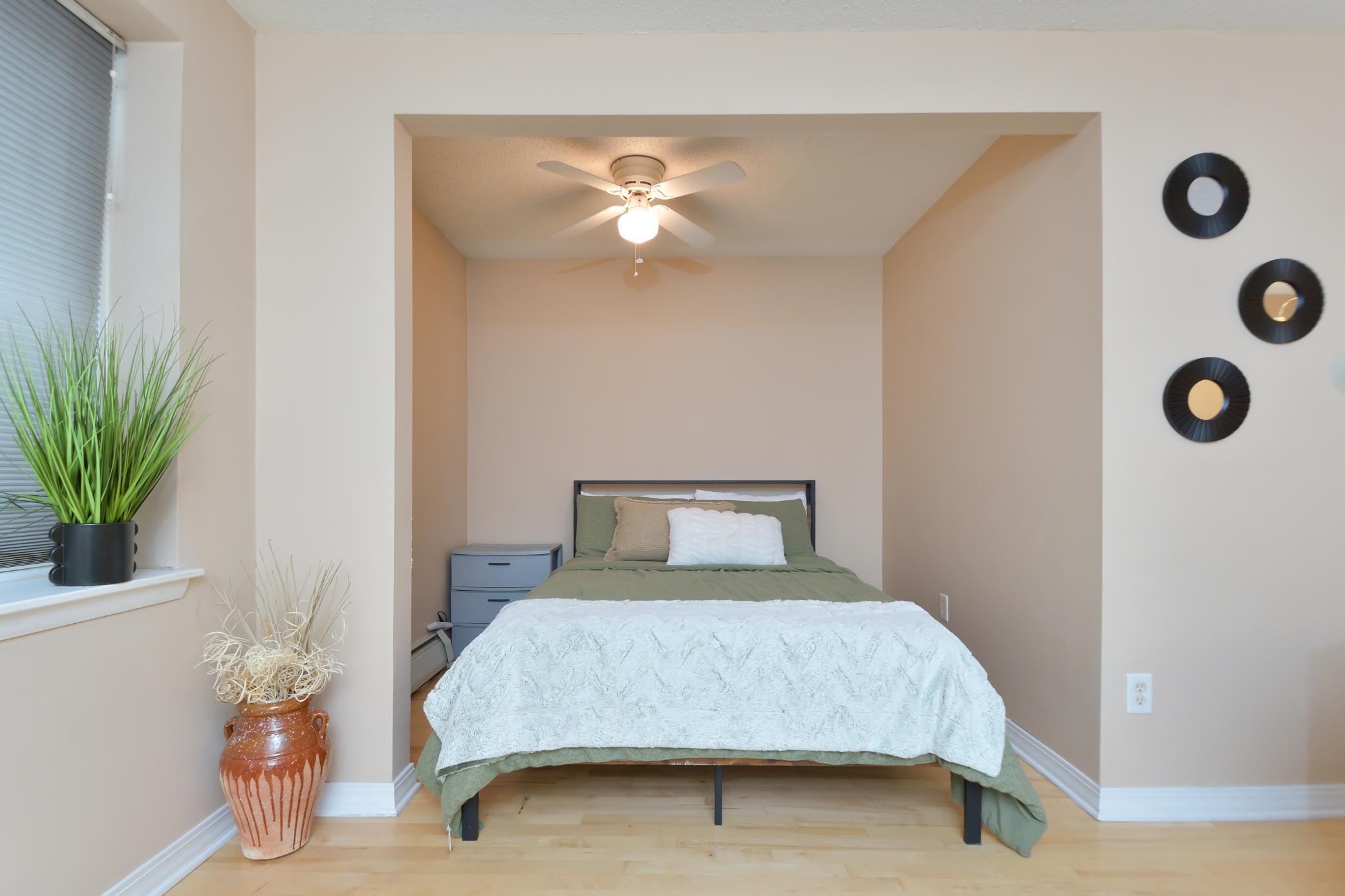 2700 W 44th Street 115