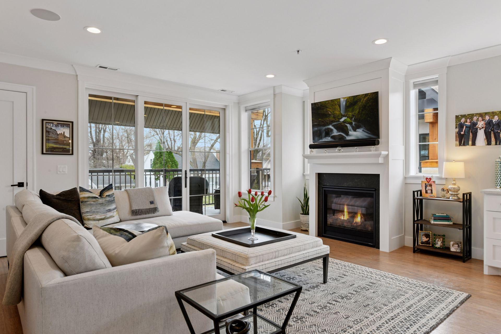 6112 Kellogg 200