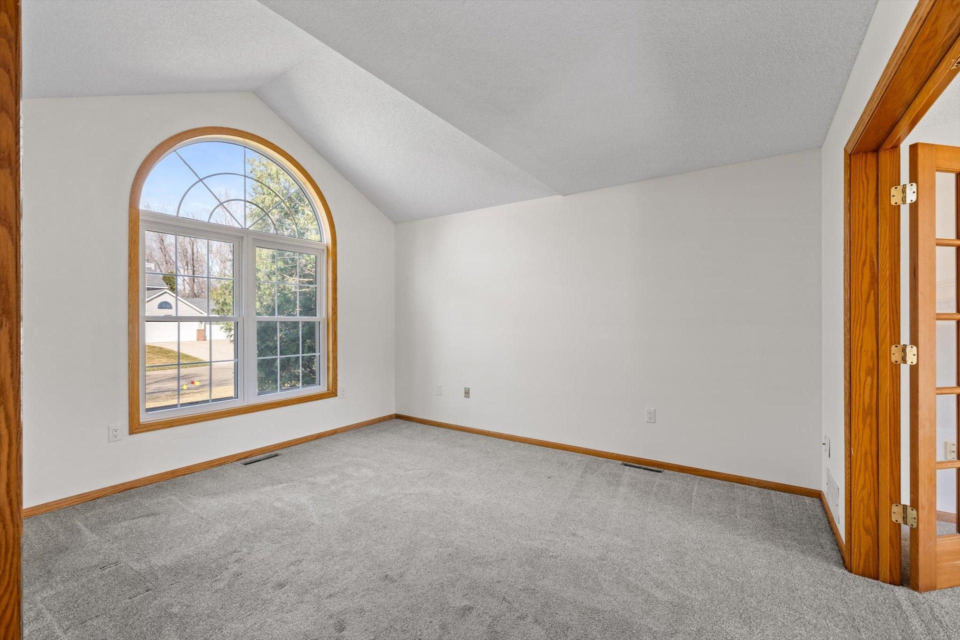 952 Moonlight Drive