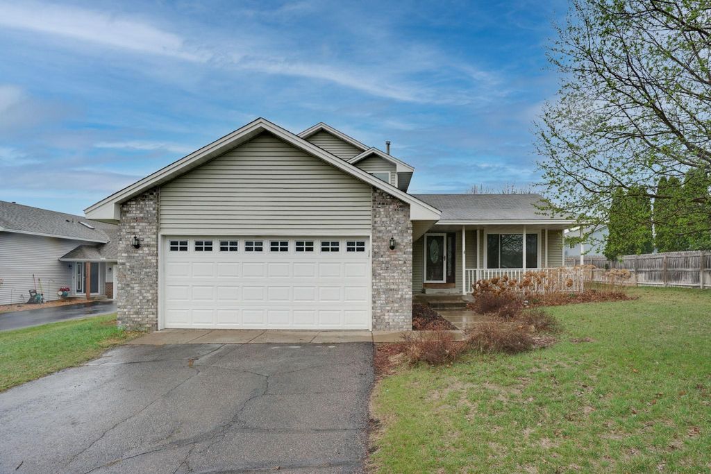 Photo of 14230 Tungsten Street NW, Anoka, MN 55303 (MLS # 7058065)