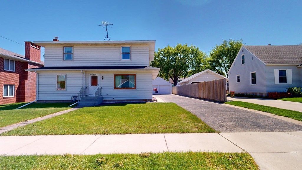 Photo of 406 Giles Place, Albert Lea, MN 56007 (MLS # 7069670)