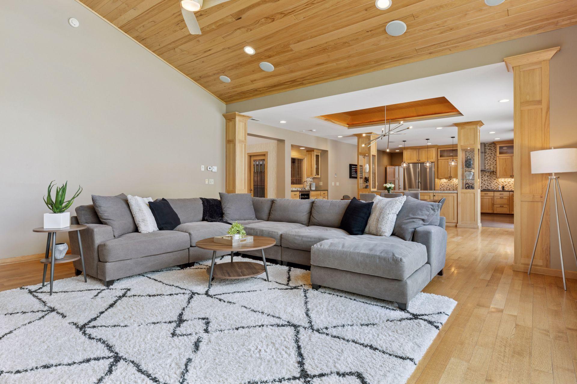 2200 Tamarack Drive