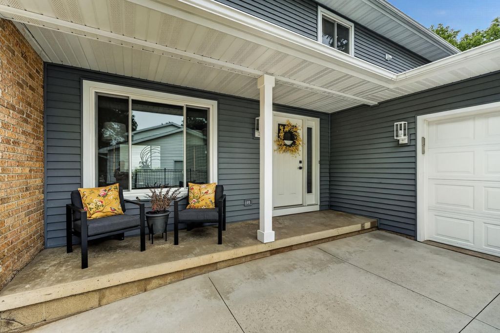 Photo of 2222 Telemark Lane NW, Rochester, MN 55901 (MLS # 7105236)