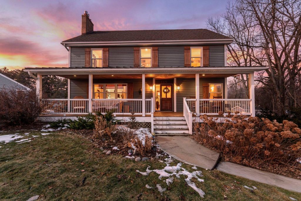 Photo of 315 Juneau Lane N, Plymouth, MN 55447 (MLS # 7031581)