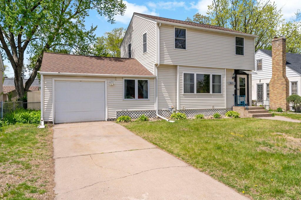 Photo of 3653 Lee Avenue N, Robbinsdale, MN 55422 (MLS # 7069811)