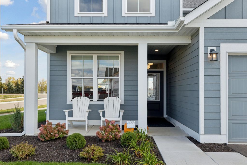 Photo of 3468 Knightsbridge Trail N, Lake Elmo, MN 55042 (MLS # 7036891)