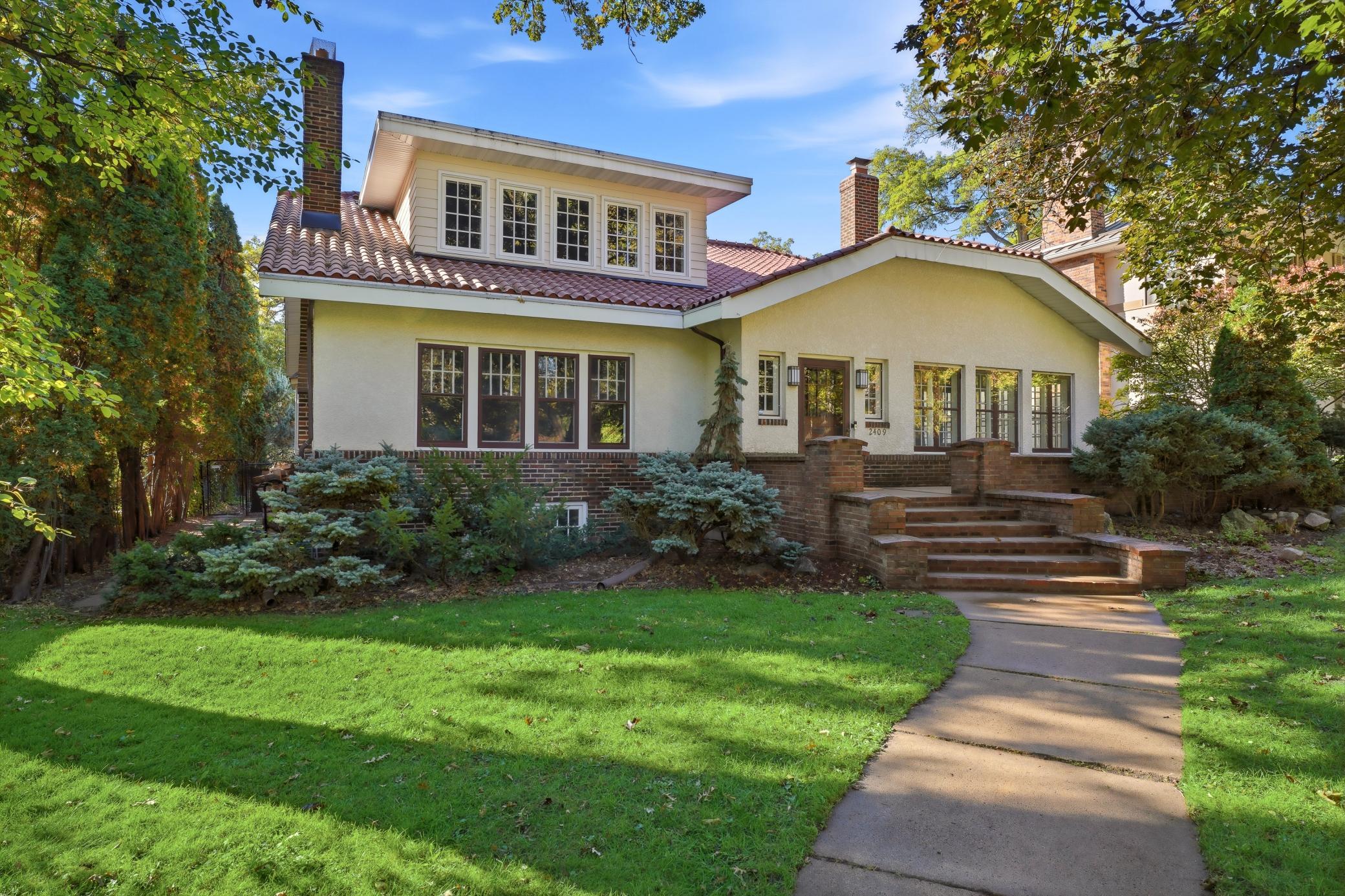 2409 W 22nd Street