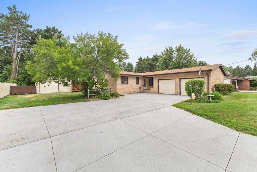 Photo of 345 Sunset Lane N, Cambridge, MN 55008 (MLS # 7124157)