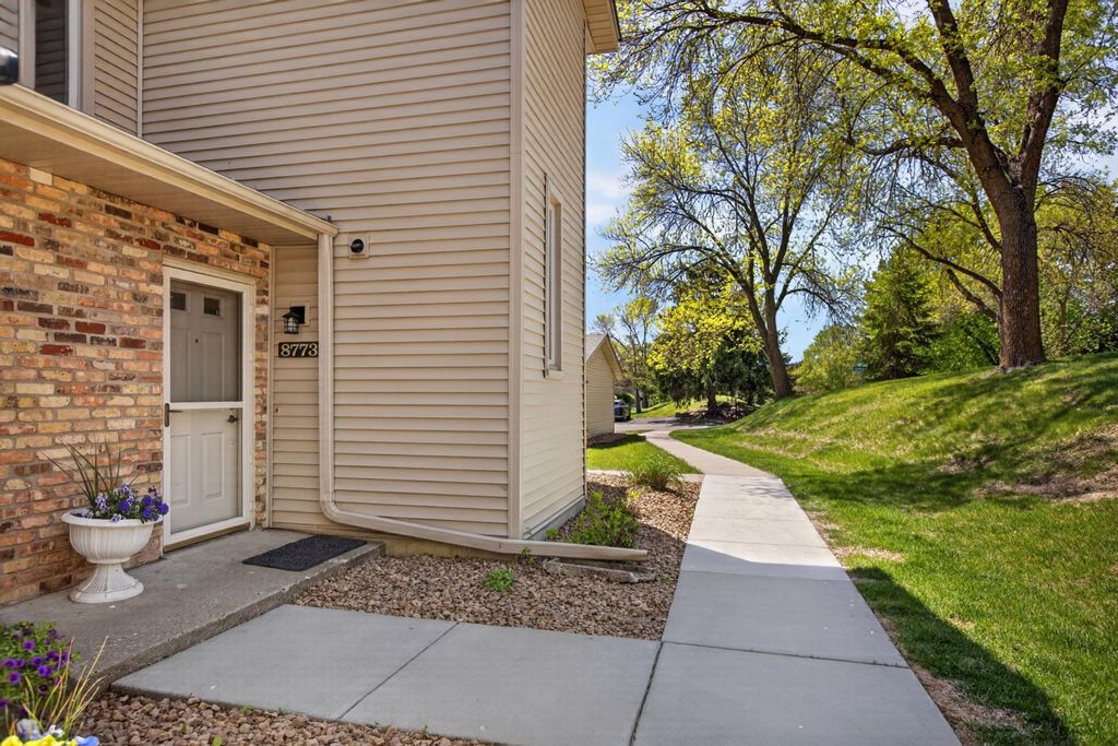 Photo of 8773 Jasmine Lane, Eden Prairie, MN 55344 (MLS # 7068372)