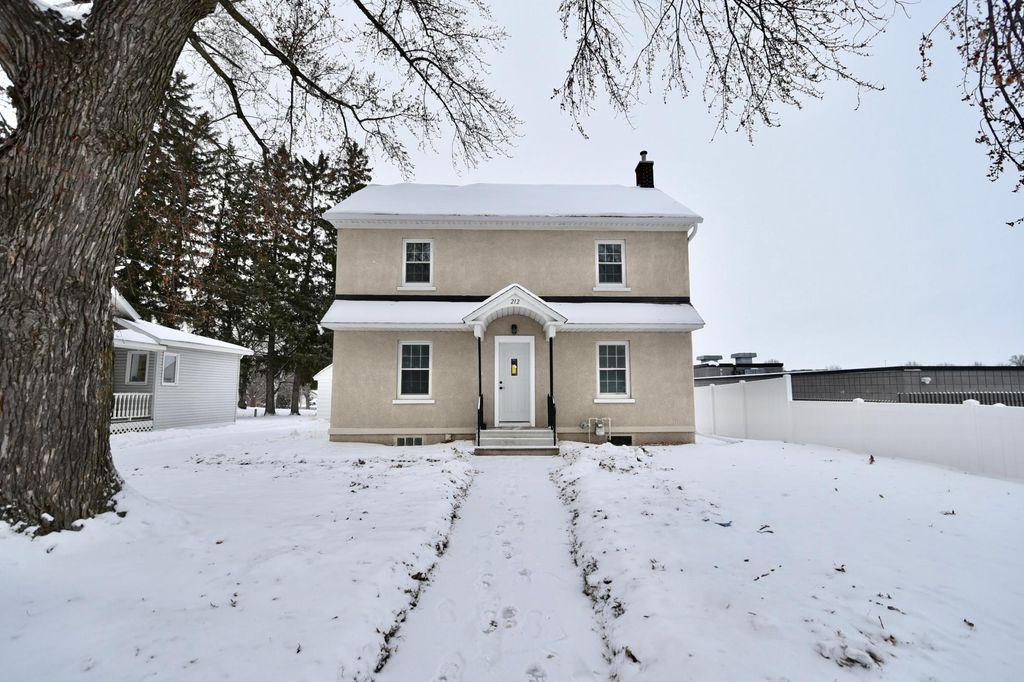 Photo of 212 W 3rd Street, Zumbrota, MN 55992 (MLS # 6825172)