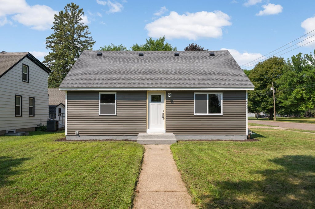 Photo of 4533 Welcome Avenue N, Crystal, MN 55422 (MLS # 7122242)