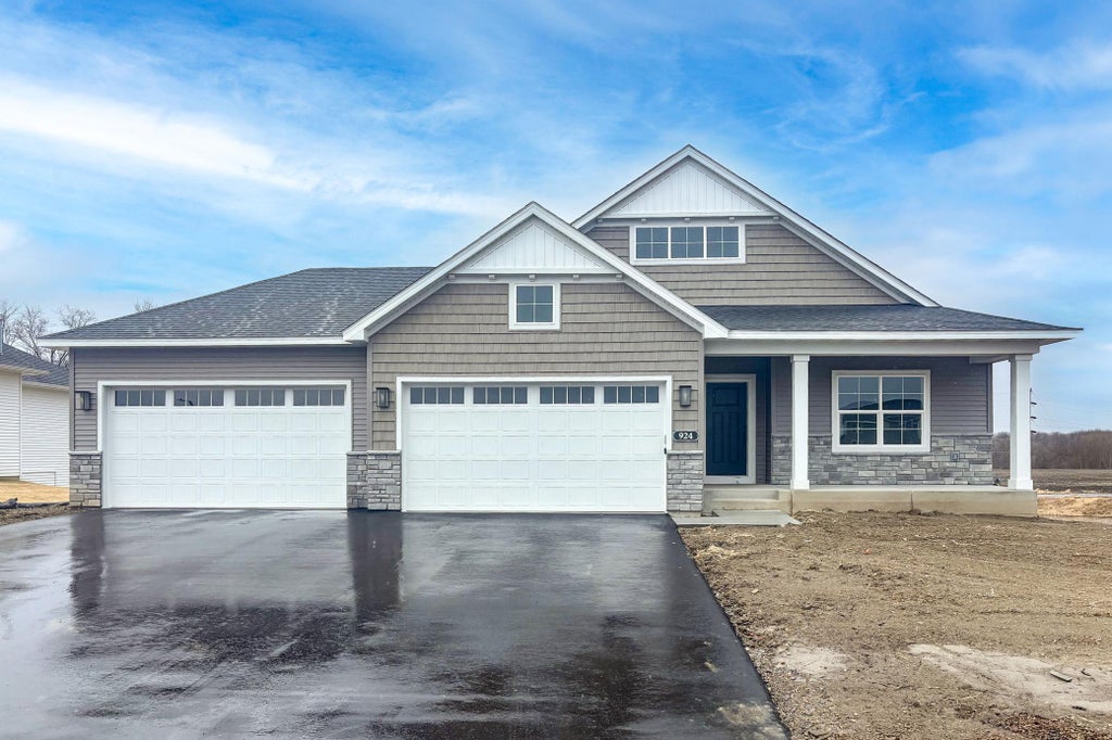 Photo of 924 Yellowcrest Street SW, Delano, MN 55328 (MLS # 7101896)