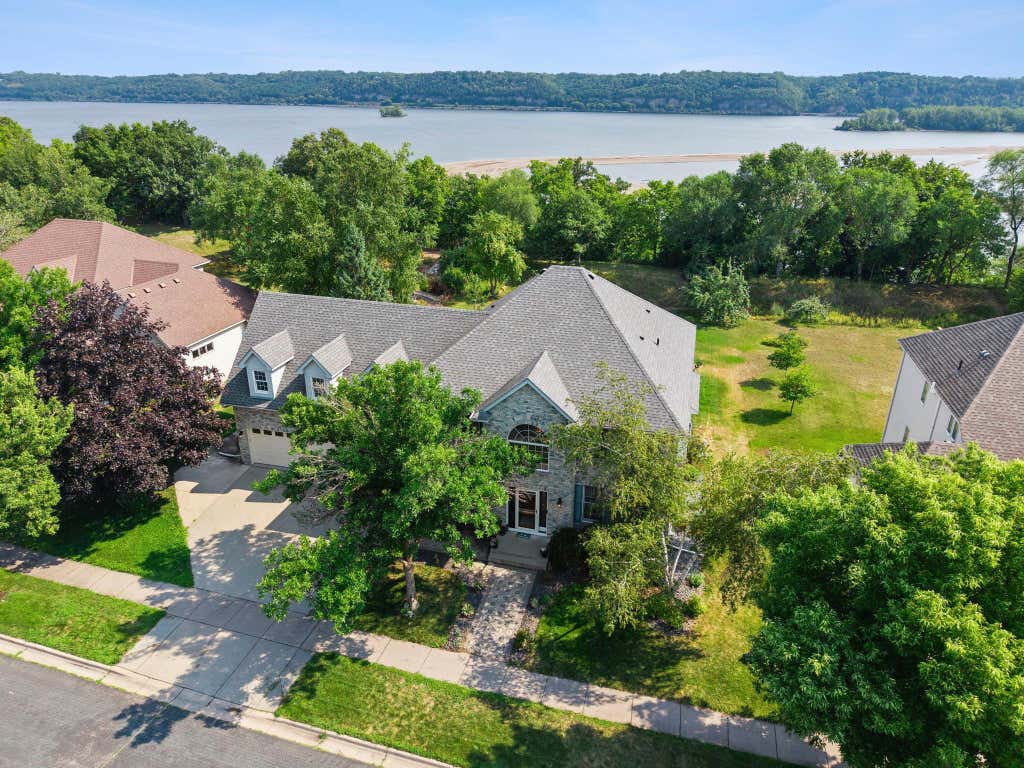 Photo of 1484 Riverbluff Drive, Hastings, MN 55033 (MLS # 7117759)