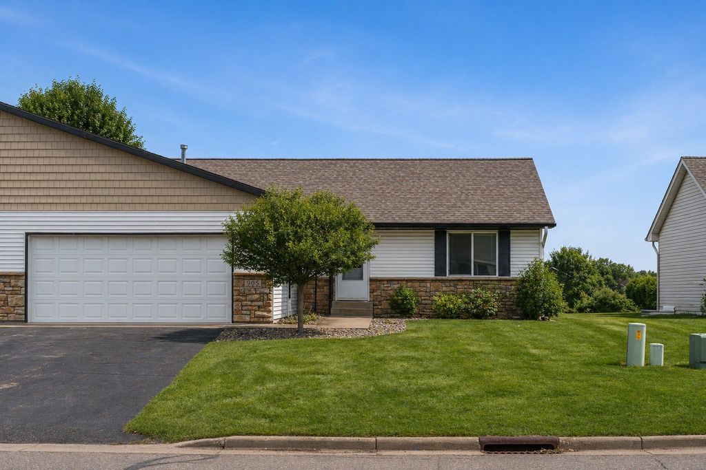 Photo of 905 W Ridge Court, New Richmond, WI 54017 (MLS # 7071557)