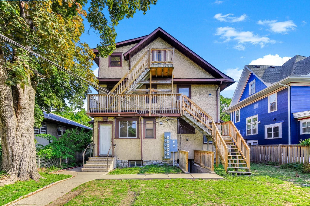 Photo of 852 Ashland Avenue, Saint Paul, MN 55104 (MLS # 7111198)