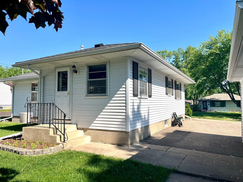 Photo of 3752 Upper 73rd Street E, Inver Grove Heights, MN 55076 (MLS # 7079489)