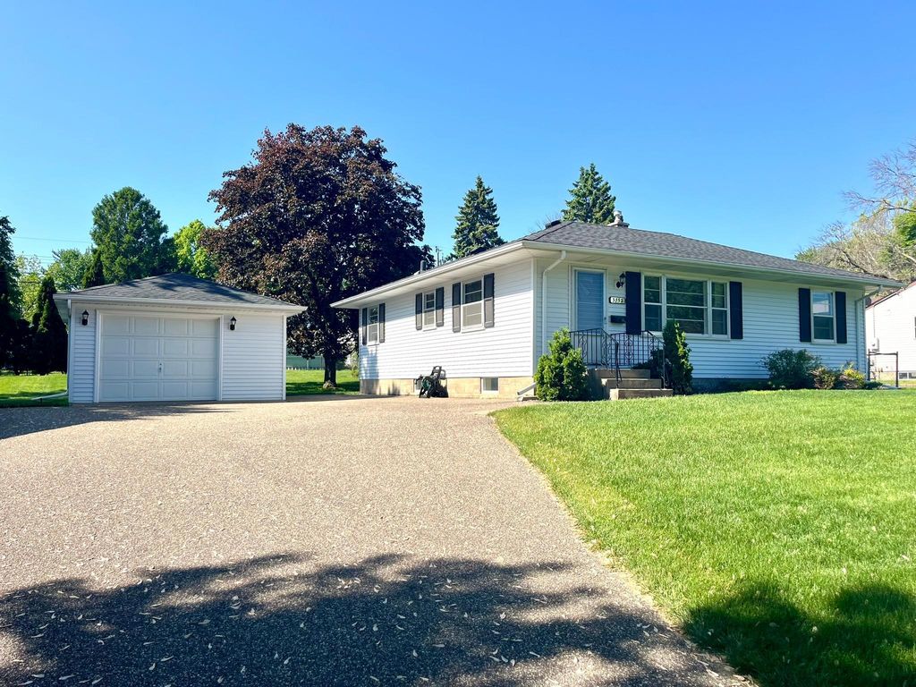 Photo of 3752 Upper 73rd Street E, Inver Grove Heights, MN 55076 (MLS # 7079489)