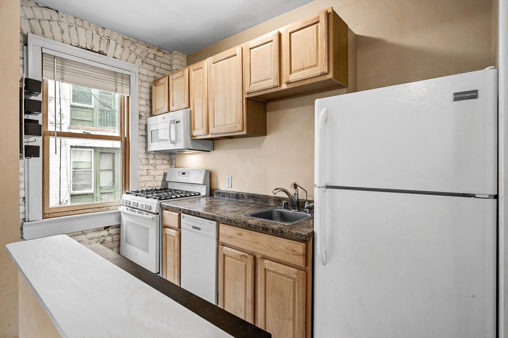Photo of 2218 Nicollet Avenue #23, Minneapolis, MN 55404 (MLS # 7076456)