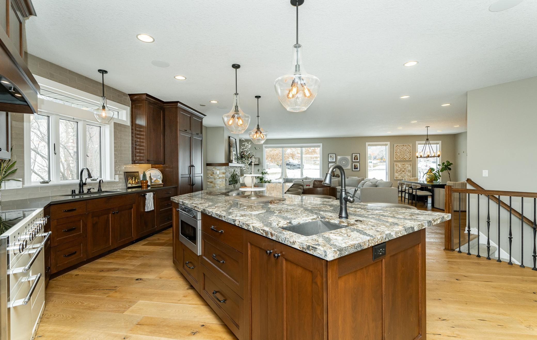 Rochester, Minnesota, 55902, United States, 5 Bedrooms Bedrooms, ,5 BathroomsBathrooms,Residential,Active,2028543