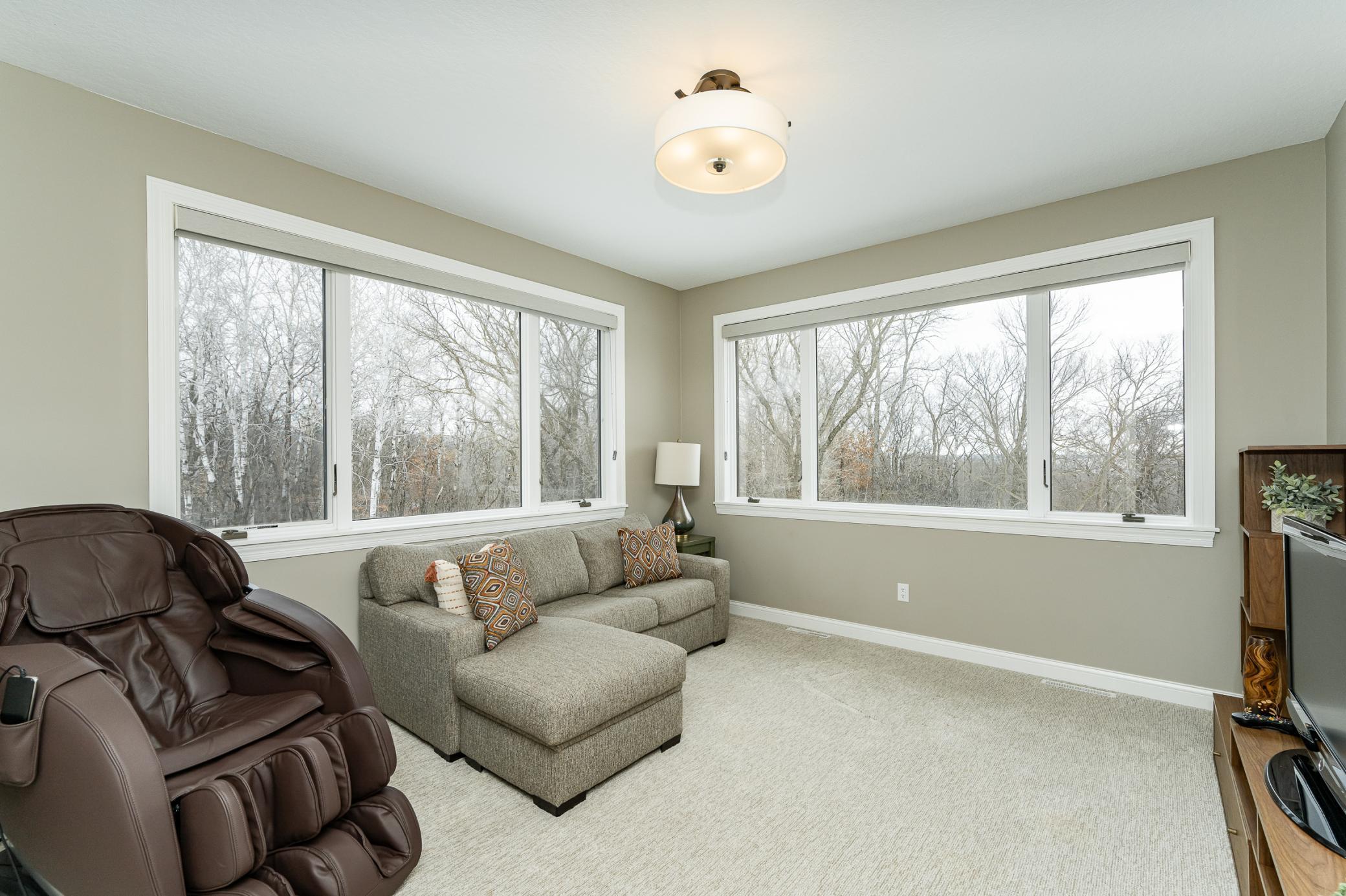 Rochester, Minnesota, 55902, United States, 5 Bedrooms Bedrooms, ,5 BathroomsBathrooms,Residential,Active,2028543