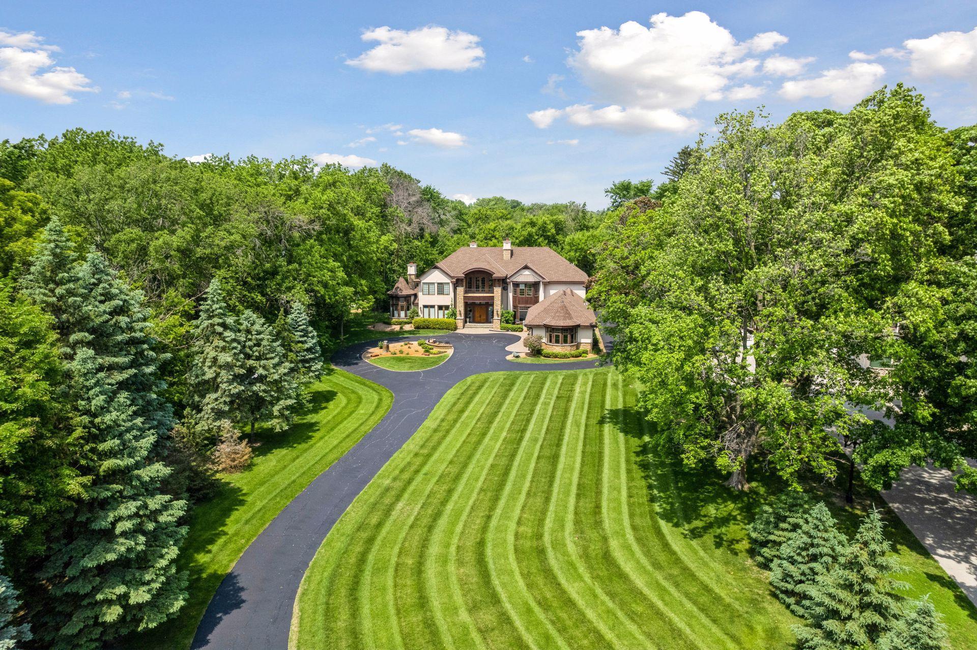 1910 Shoreline Drive